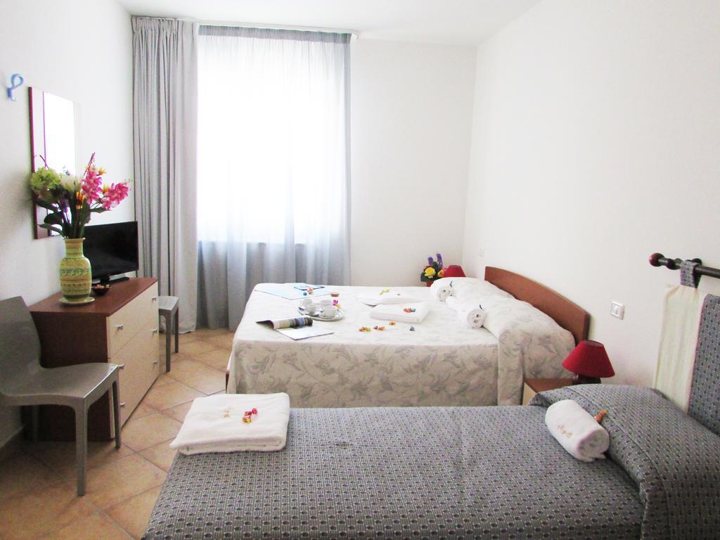 ديسون B&B Monelli المظهر الخارجي الصورة