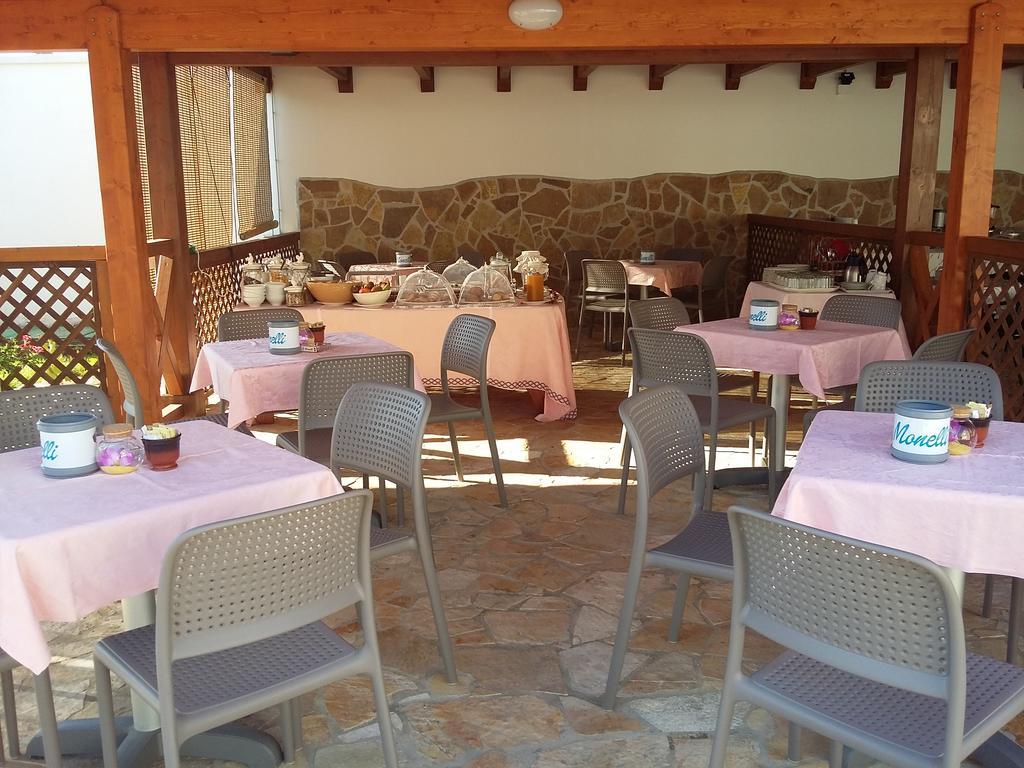 ديسون B&B Monelli المظهر الخارجي الصورة
